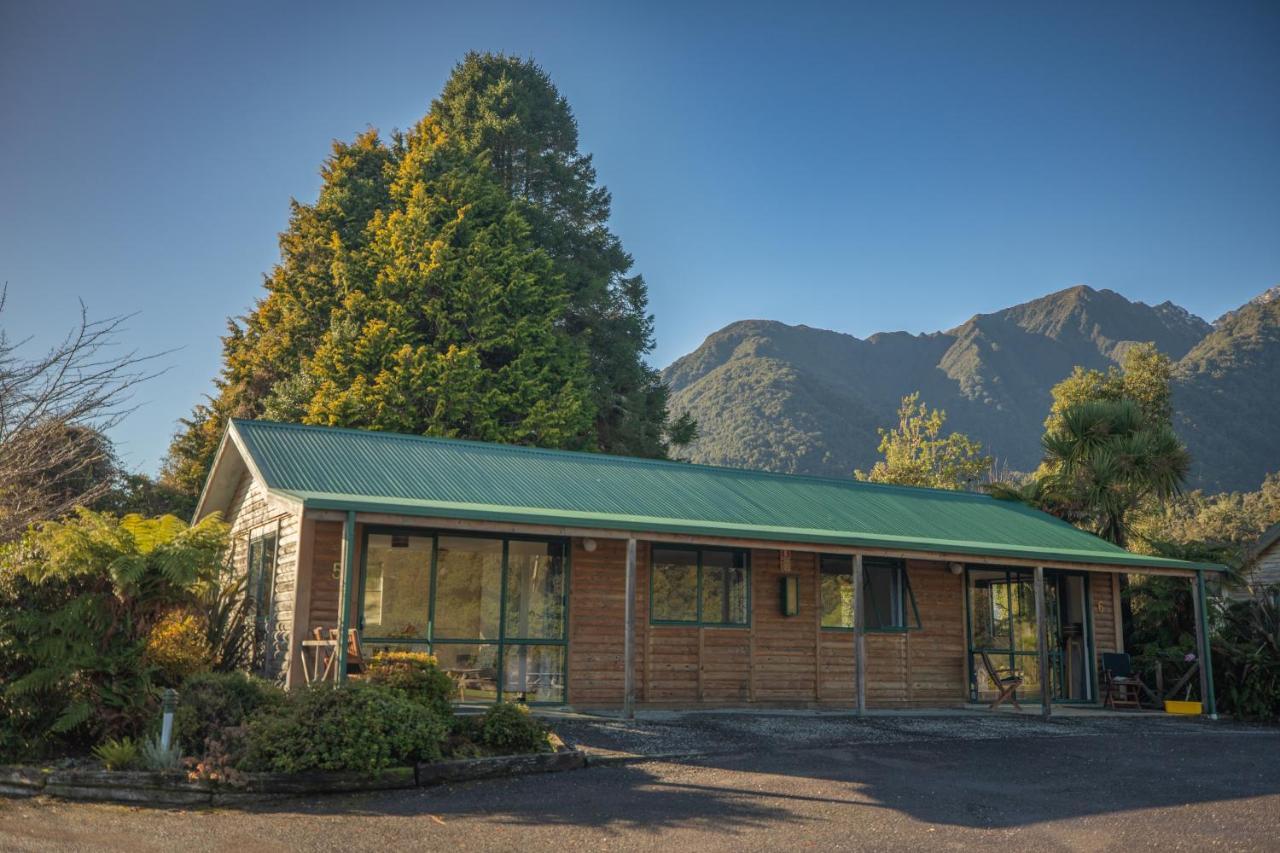 Rainforest Motel Fox Glacier Zewnętrze zdjęcie